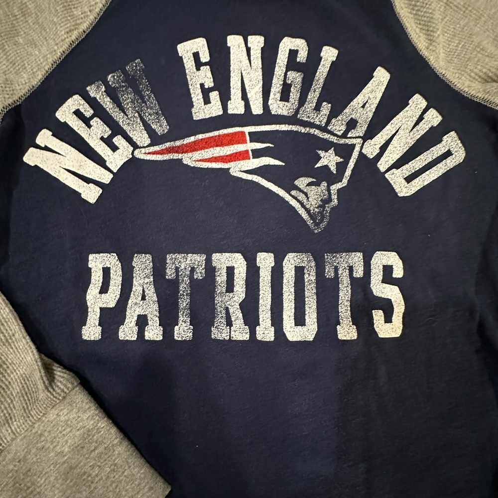 Touch stadium women’s small Patriots Navy and Gray Long Sleeve Tee - Picture 3 of 6